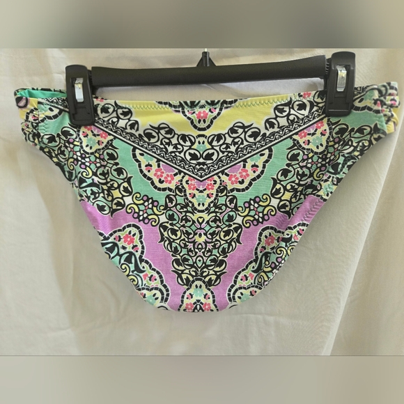 Women's - Multi-colored Bathing suite Bottoms - (M/L) - Picture 2 of 2